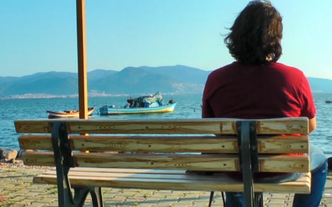 Solitudine d’estate: quando la stagione più attesa fa sentire più soli